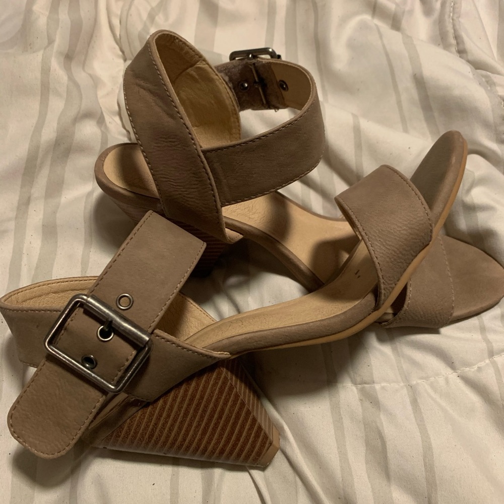 Tan heels